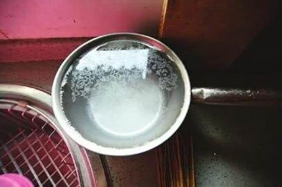 如果天天喝电热壶烧的水,对人身体有没有危害?用实验告诉你