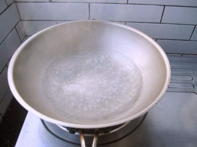 如果天天喝电热壶烧的水,对人身体有没有危害?用实验告诉你