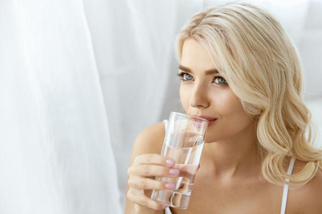 几个常见减肥问答：喝水会发胖吗？怎么吃才最减肥？