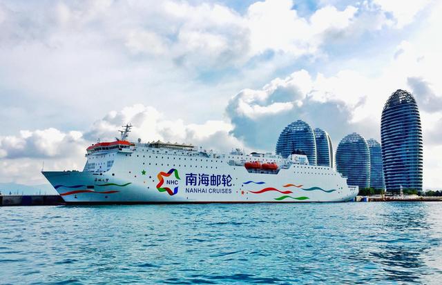 远离都市的繁华喧嚣,享受热带海岛的风情浪漫