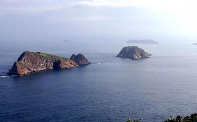 远离都市的繁华喧嚣,享受热带海岛的风情浪漫