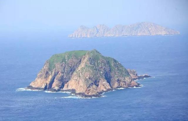 远离都市的繁华喧嚣,享受热带海岛的风情浪漫