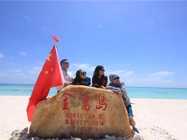 远离都市的繁华喧嚣,享受热带海岛的风情浪漫