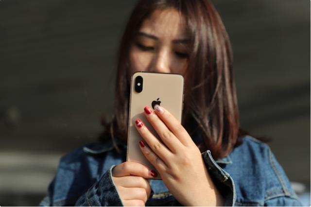 顶配iPhone跳水5100,网友:不好意思,我愿意在等6个月