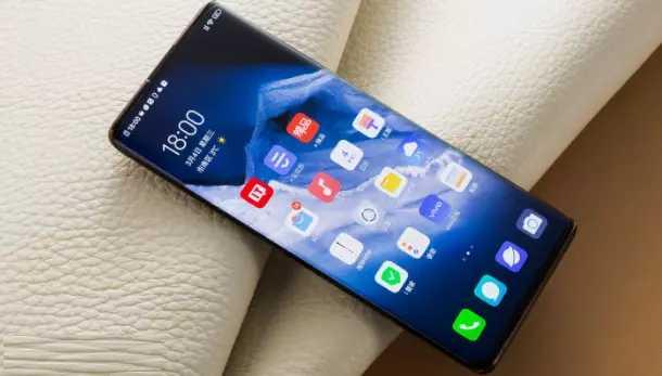 同为12GB+256GB,还都搭载骁龙865,价格却天差地别