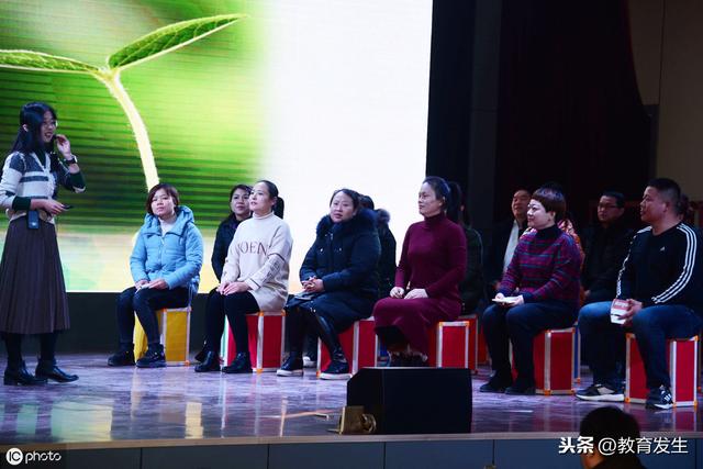 家长如何做好青少年的家庭教育?