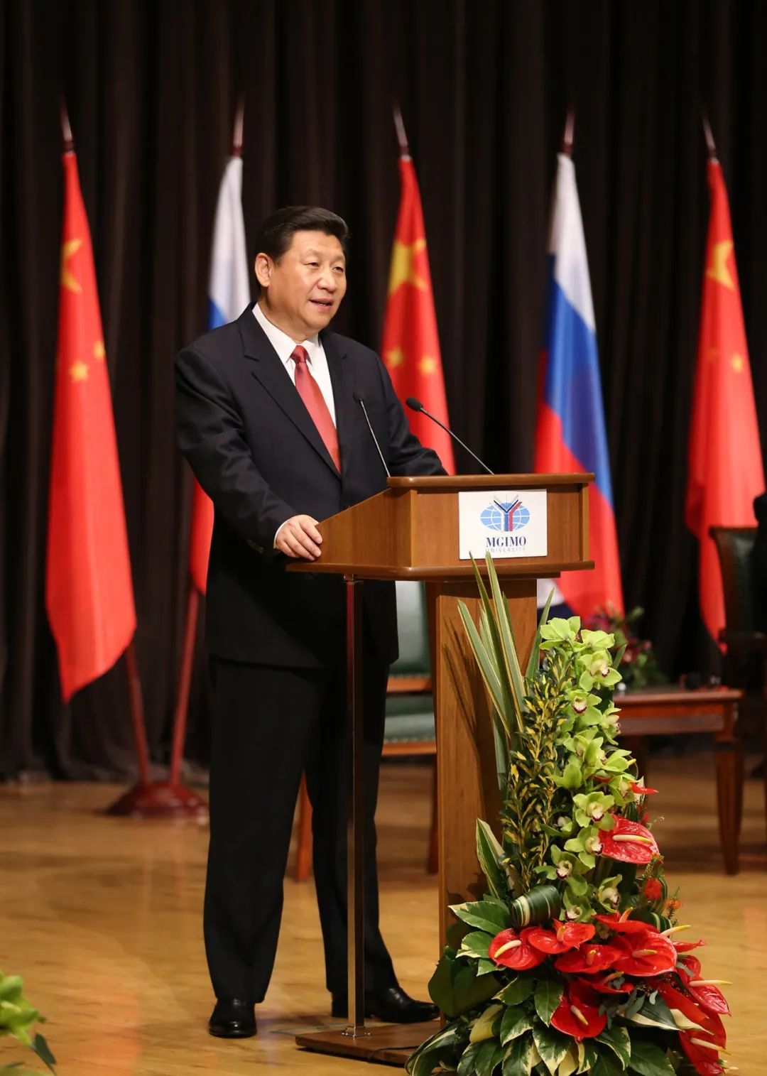  2013年3月23日，习近平在莫斯科国际关系学院发表演讲。新华社记者丁林摄