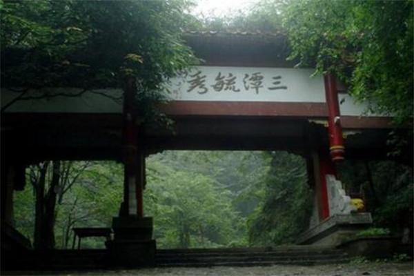 随州八大著名旅游景点,西游记漂流有着“华中第一漂”的美誉,女儿国温泉是休闲放松的佳选