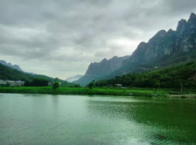 河南12个原生态旅游景点，有山有水景美人不多，全部免门票