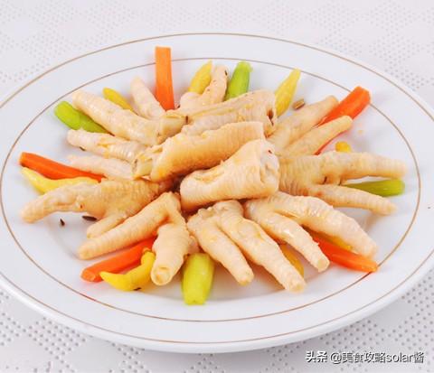 「泡椒凤爪」教您在家6步轻松制作完成!酸辣爽口、皮韧肉香