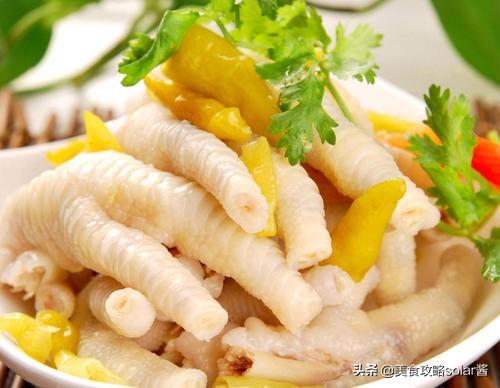 「泡椒凤爪」教您在家6步轻松制作完成!酸辣爽口、皮韧肉香