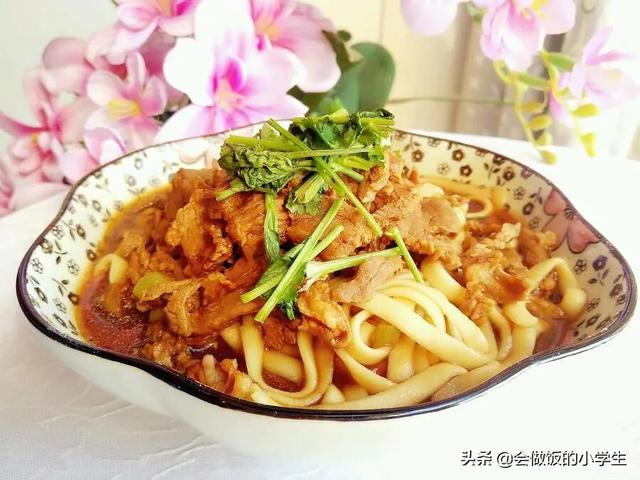 真香警告!这种面汤鲜肉嫩面劲道,每一口都能吃出绝妙味道