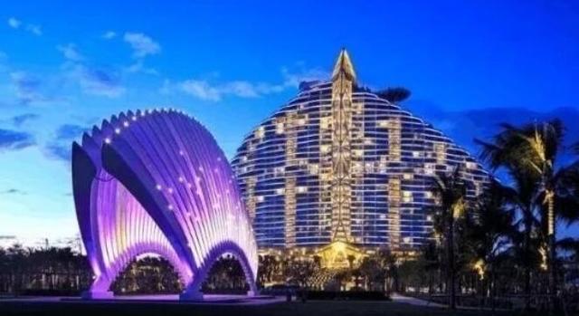 中国第一家七星级酒店,楼顶有停机坪!网友感叹:有钱真幸福