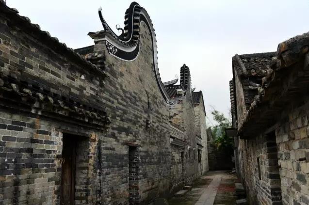 广东最美古村,穿越历史而来的古村,有你没见过的锅耳墙