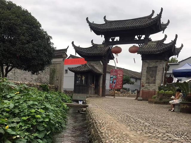 浙江一座宁静的古镇,建筑和丽江古城颇为相似,知道的人不多