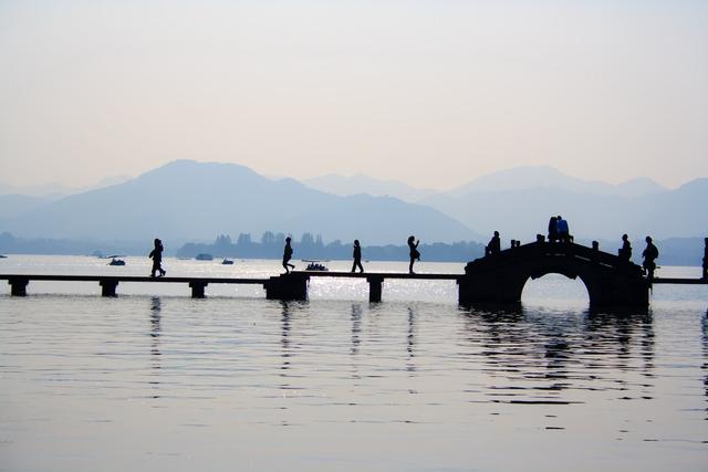 杭州旅游除了西湖，另一个景区门票高达580元，就算人挤人也要去