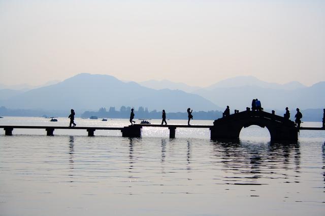 杭州旅游除了西湖,另一个景区门票高达580元,就算人挤人也要去