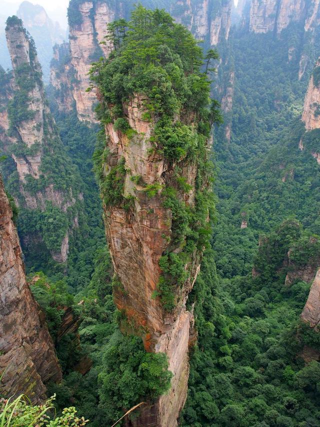 一个奇幻一个浪漫,张家界和凤凰才是最佳CP组合,极具民族风情