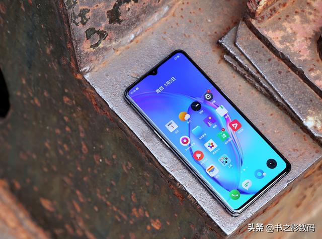 最便宜高刷新率AMOLED,搭载骁龙855+处理器,已降至1999!