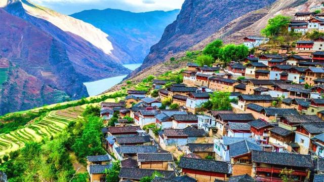 你知道国内的有两个世外桃源适合隐居,美如天堂,你知道在哪里吗