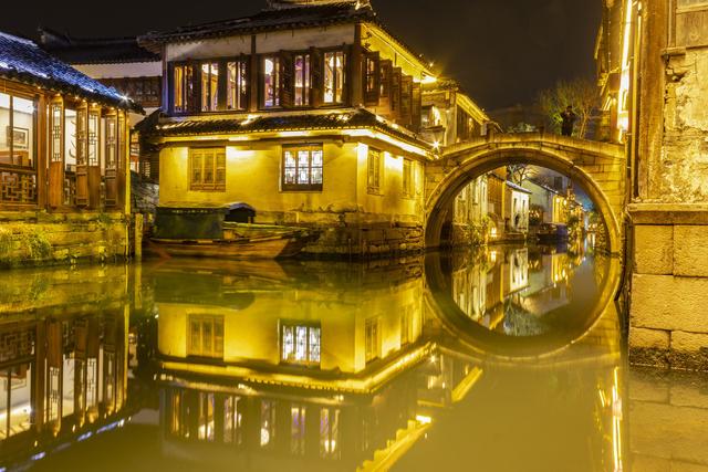可以免费夜游的江南六大古镇之一!游客:果然名不虚传