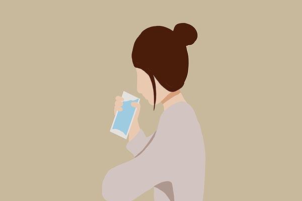 喝水时,把热水兑着凉水喝,到底好不好?