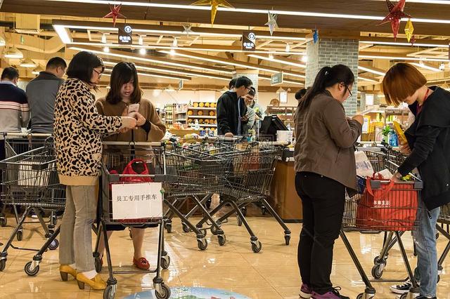 如果有100万,仅靠利息收入,能否支撑一年的基本花销?