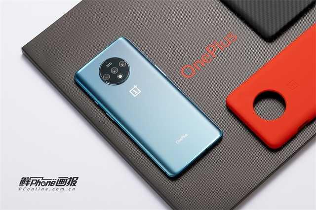 刷剧抱着手机不离手 没有块好屏幕怎能行?