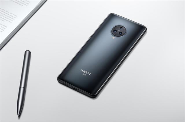vivoNEX3s,相比上一代命名变化不大,那它都升级了什么?