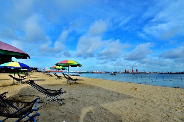 身处中国的“巴厘岛”，环境安静且消费低，游客来时却常找不到
