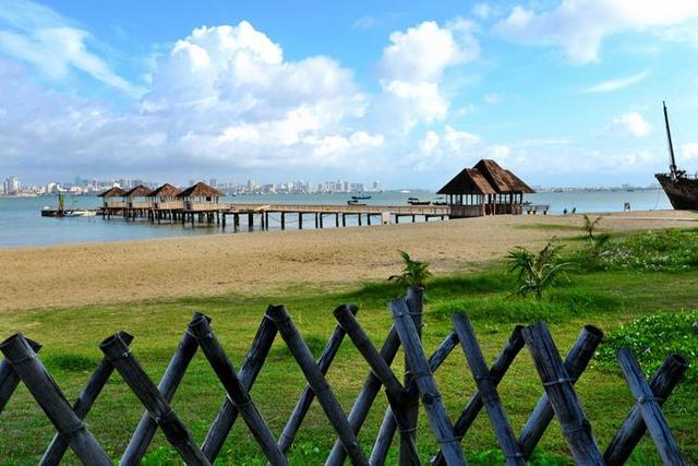 身处中国的“巴厘岛”，环境安静且消费低，游客来时却常找不到