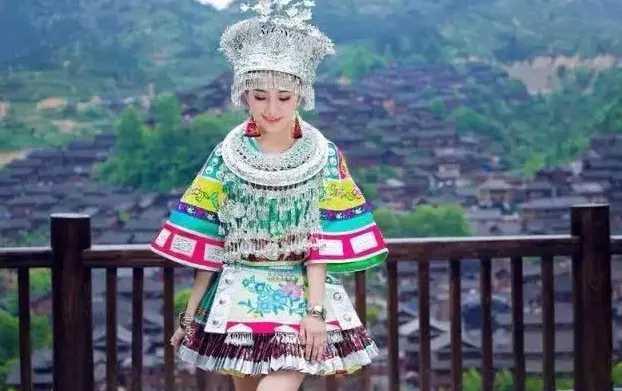 苗寨美女困惑:为何我们的“银饰”既漂亮又便宜,游客却很少买?