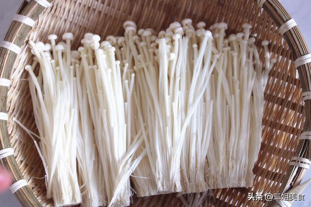 爱吃金针菇的朋友,需要牢记这三点,才能放心吃,看完告诉家人