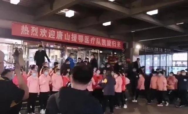 医院领导抢“C位”,出征勇士靠后站,舆情来了咋办?