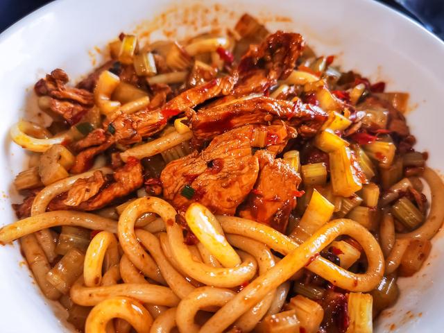 光听名字就会流口水的10道新疆美食,不饿算我输!