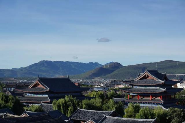 大理苍山下洱海边的白族院落民宿,去闻闻大理的春天丨泊心云舍