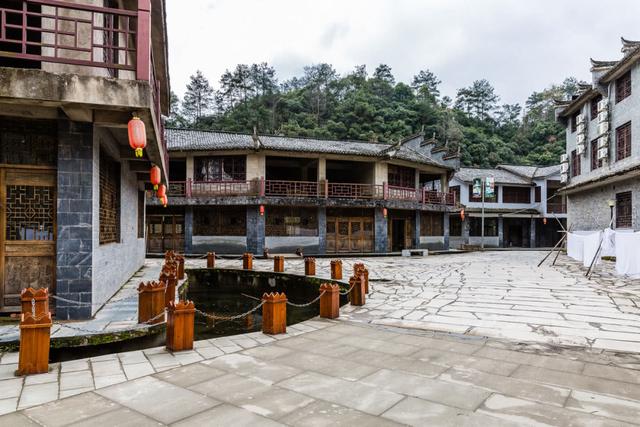 江西被忽略的古镇,有“瓷之源、茶之乡、林之海”美称,在景德镇