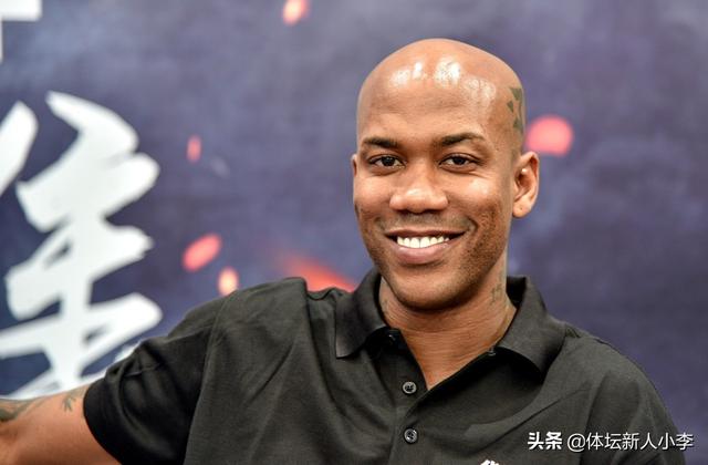 美国疯狂一夜迈过16万大关!前NBA巨星叹服:中国人全做对了