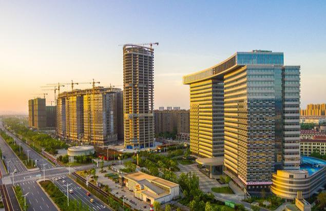 降100万无人买,楼市“下跌潮”来了?王健林透底,官媒紧急表态