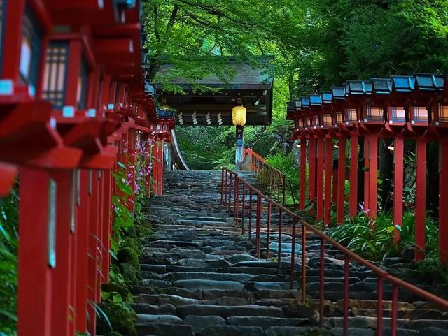 全日本最适合拍照晒图的十大神社，没人能逃过的神秘之美