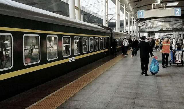 中国很牛的两座火车站，可以直达全国任意省会，你能猜到是哪吗？