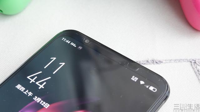 对于5G手机来说,好屏幕甚至比网速更重要