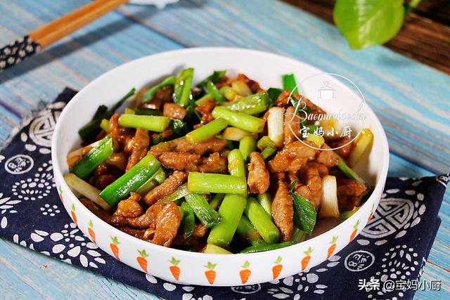 炒瘦肉,怎样才能嫩又滑?每次我都用这个方法,我家儿子吃着迷