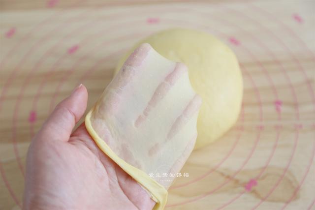 做面包时,注意这个细节,面包个个松软好吃,放3天也不发硬