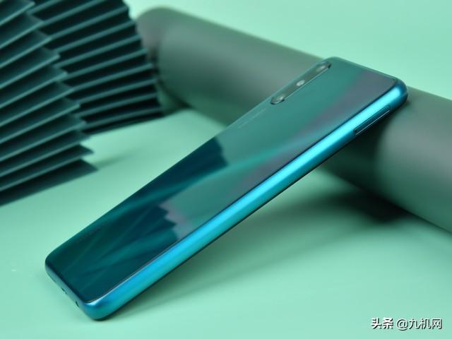 推荐5款适合年轻人的手机,性价比与拍照实力并存,999元起!
