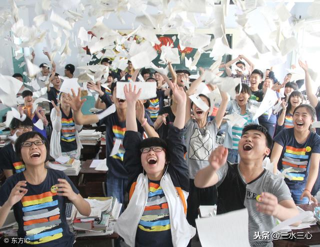 副教授辞职做快递员,深刻地揭示出了当前大学教育存在的问题!