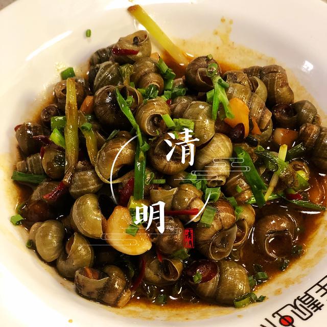 清明时节吃青团,4类人群要少吃或不吃,4个健康提醒请谨记
