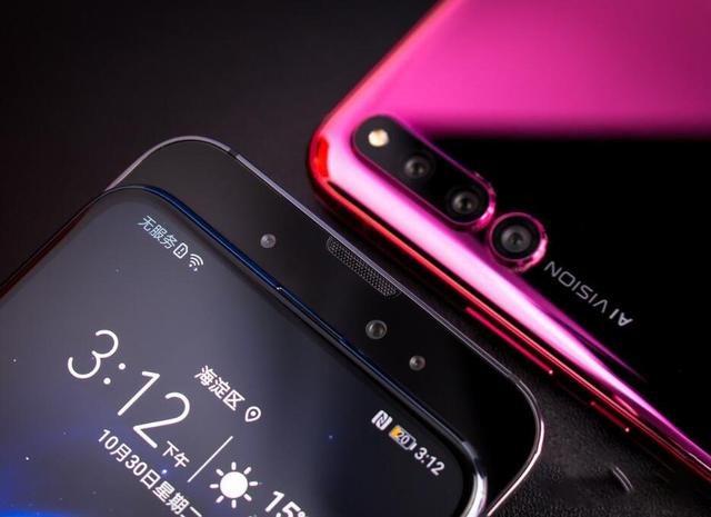 vivo力抗华为,1798的骁龙855、44w快充能否一举成名?