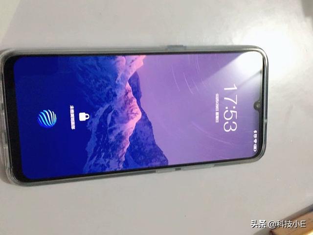 跑分50万+8GB运存跌至2198,还有大电池+3UFS3.0,还买5G中端机?