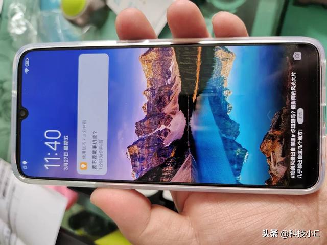 跑分50万+8GB运存跌至2198,还有大电池+3UFS3.0,还买5G中端机?